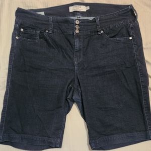 Torrid knee length jean shorts size 20